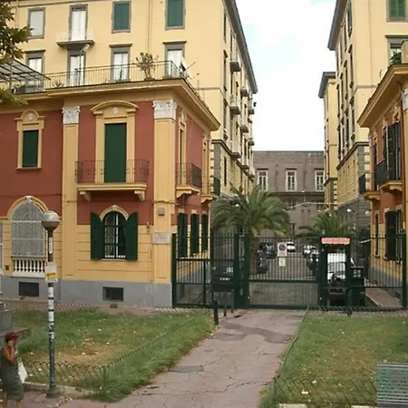 La Tra I Musei Semesterbostad Neapel