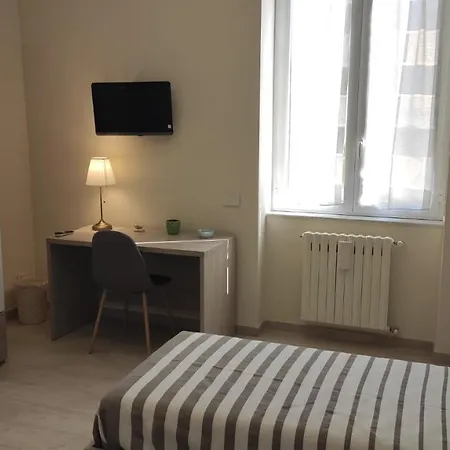 La Tra I Musei * Neapel